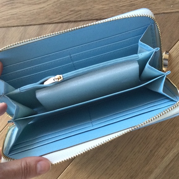 Netherlands Souvenir Wallet - Picture 3 of 3